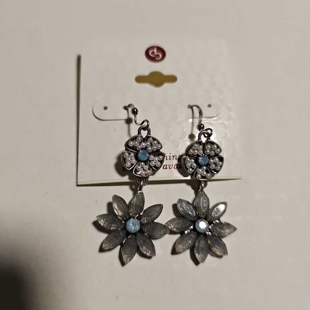 Dressbarn Blue Floral Earrings